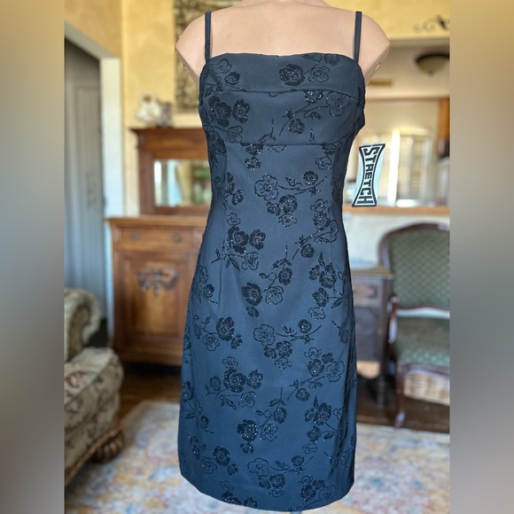 La Belle Dresses & Skirts - Vintage 1990’s La Belle Floral Velvet Sparkle Midi Dress NWT 7/8